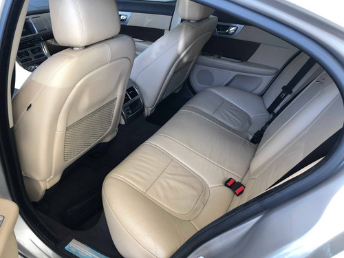 Jaguar Xf 2.0 Premium Luxury Turbocharged Gasolina 4p