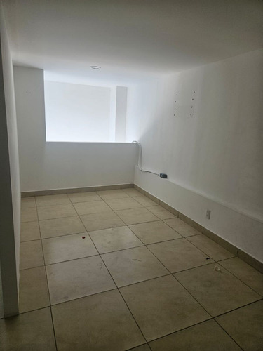 Local Comercial En Renta En Plaza Ubicada En Milenio Iii Queretaro