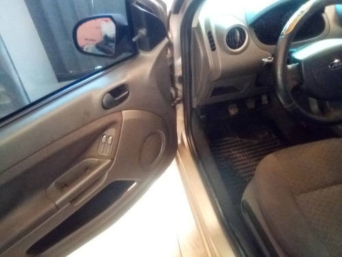 Ford Fiesta 2006 1.6 Flex 5p