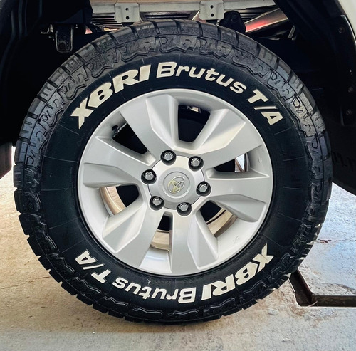 Toyota Hilux Caminhonete 2.8 16V SRV 4X4 DIESEL CABINE DUPLA AUTOMÁTICO