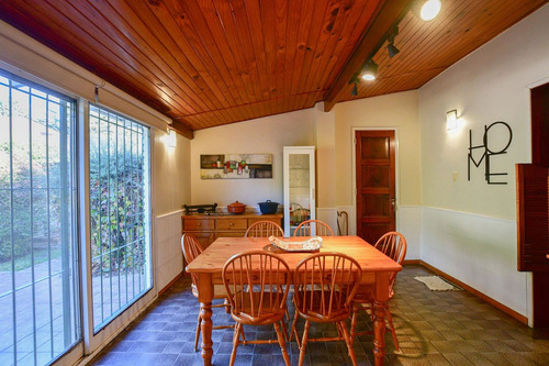 Casa Venta City Bell 3 Dormitorios Pileta Quincho