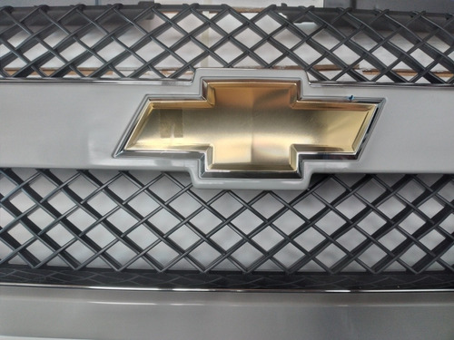 Emblema De Parrilla Trail Blazer 2005-2009 Original Gm