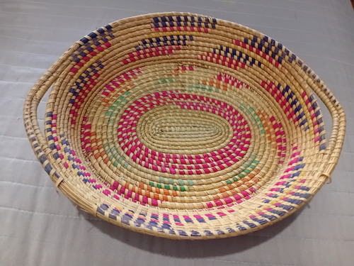 Dos Recipientes Artesanales De Mimbre En Distintos Tamaños Multicolor (Usado)