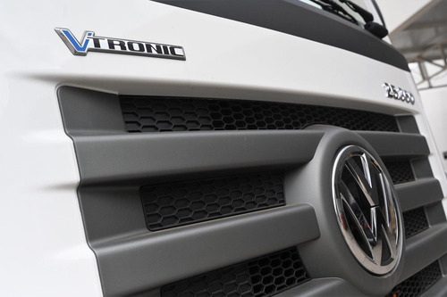Imagen 5 de 10 de Volkswagen Constellation 25360