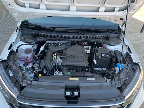 Volkswagen Nivus Comfortline 200 Tsi At