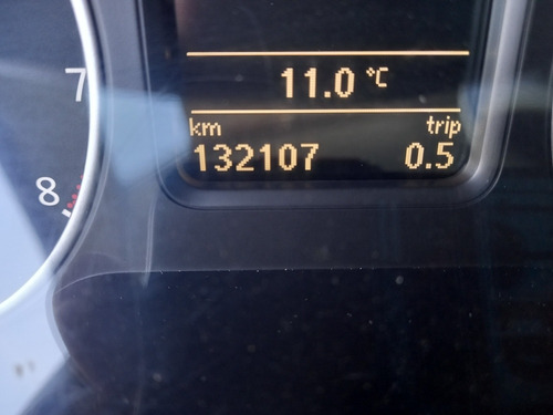 Imagen 12 de 13 de Volkswagen Suran Cros 1.6 Highline Nafta Y Gnc 2014