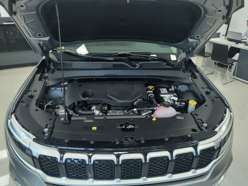 Jeep Commander Limited 4X2