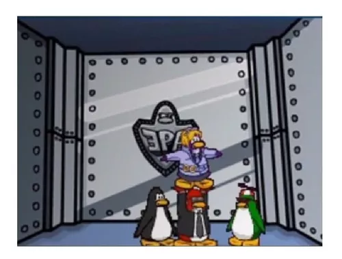 Club Penguin: Herbert's Revenge Seminovo (SEM CAPA) - Nintendo DS - Stop  Games - A loja de games mais completa de BH!