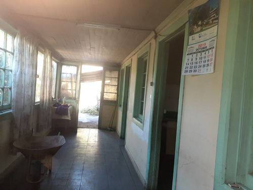 Casa Céntrica Con Terreno Con Alta Plusvalía En Villa Eden.