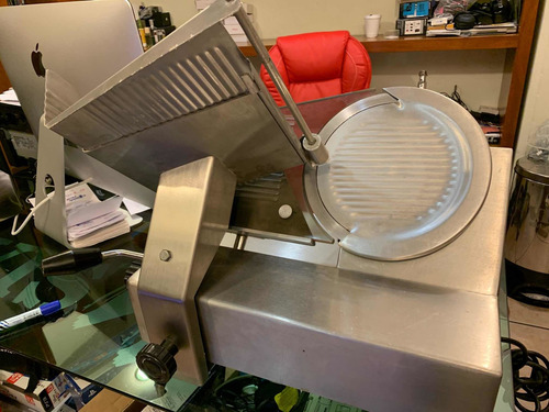 Rebanadora De Carne Y Jamon Pigore Modelo 2526 Servicio Echo (Usado)