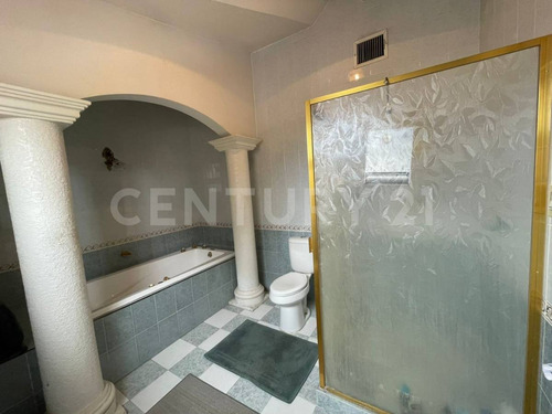 Casa En Venta En Haciendas Del Valle, Chihuahua