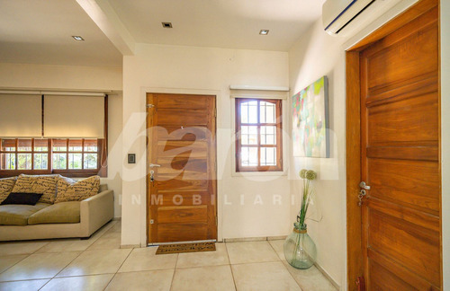 Casa En Venta En Lomas De Zamora