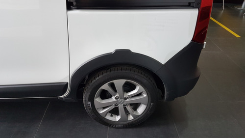 Imagen 9 de 12 de Renault Kangoo Ii Stepway 1.6 Sceii (ra)