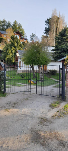 Casa En Venta - 2 Dormitorios 2 Baños - 700mts2 - San Martín De Los Andes