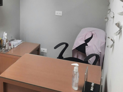 Imagen 7 de 9 de Se Vende Consultorio Médico En Cc Paseo Parral, En Urbanización El Parral, Punto De Referencia 4 Avenidas Del Parral.