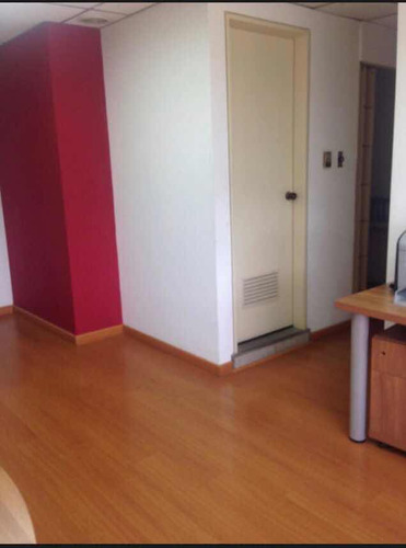 Oficina Centro Profesional Santa Paula, Frente A Clinica Santa Paula. 69m2 Excelente Ubicacion Y Vista, Restaurantes, Servicios Medicos Y De Delibery, Supermercado, Comercios, Todos A Pocos Pasos