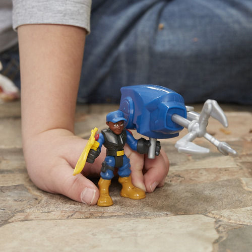 Playskool Heroes Chomp Squad Troopersaurus Y Bobby Badge