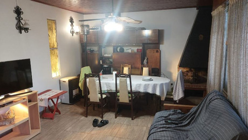Chalet En Venta En Parque Leloir