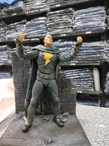 Dc Multiverse, Black Adam, La Roca, Mcfarlane, Dañado!! (Usado)
