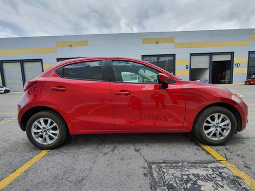 Imagen 6 de 10 de Mazda 2 Modelo 2016