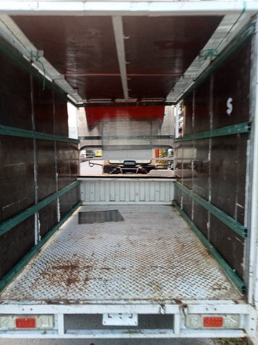 Imagen 9 de 11 de Dinamo Super Heavy Cab