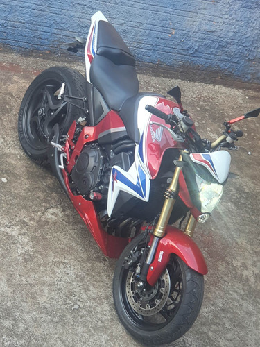 Imagem 1 de 7 de Honda Barracuda