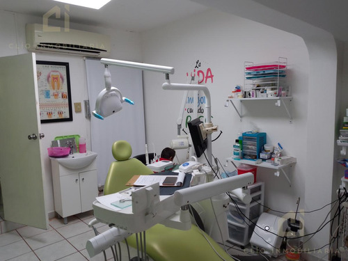 Consultorio Dental En Renta En Veracruz, Equipado, Con Excelente Ubicación En Avenida Muy Transitada, Alto Flujo Vehícular Y Peatonal