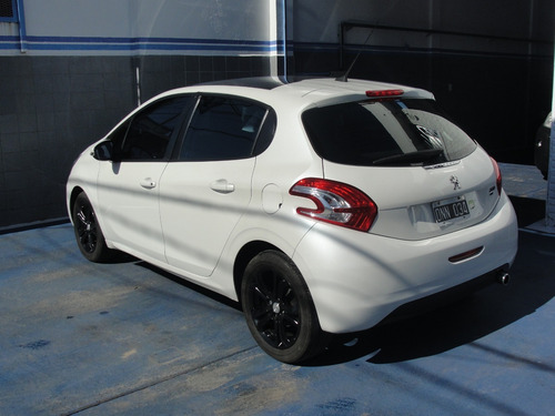 Peugeot 208 Allure 1,6 N Touchscreen 2015 Igual A Okm