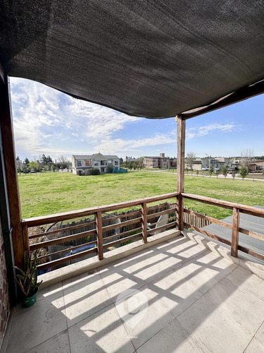 Depto En Venta En Barrio Cerrado Altos Del Casco, Zarate. Amenities.