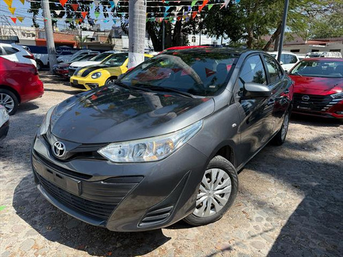 Toyota Yaris 1.5 Core Sedan Mt