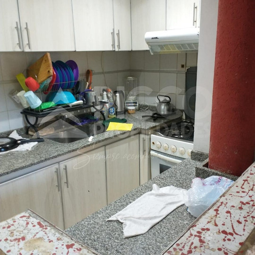 Imagen 3 de 9 de Departamento En Excelente Ubicacion !!!!!