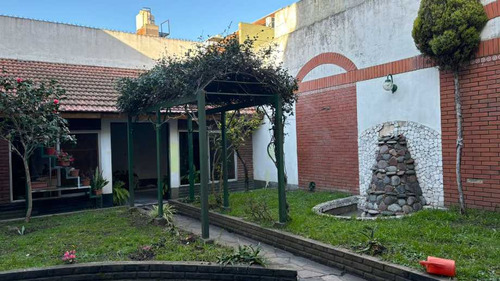 Chalet En Venta En Piñeyro