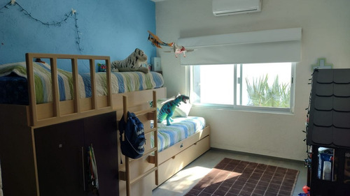 Imagen 28 de 30 de Moderna Casa En Venta, Renta O Renta Con Opción A Compra