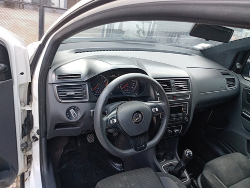 Imagen 11 de 15 de Volkswagen Suran Track 1.6 2017 Con Gnc 98.000 Kms