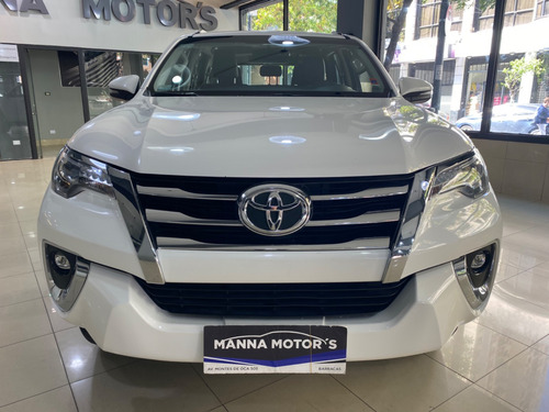 Imagen 5 de 16 de Toyota Hilux Sw4 Tdi Srx At L16 2019