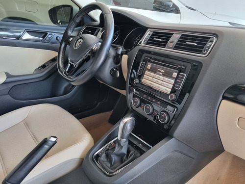 Volkswagen Jetta 2.0 4P TSI HIGHLINE 211 CV AUTOMÁTICO