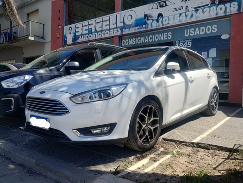Ford Focus III 2.0 Sedan Titanium At6