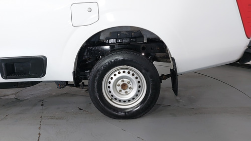 Nissan NP300 2.5 CHASIS CABINA DH AC PAQ. SEG