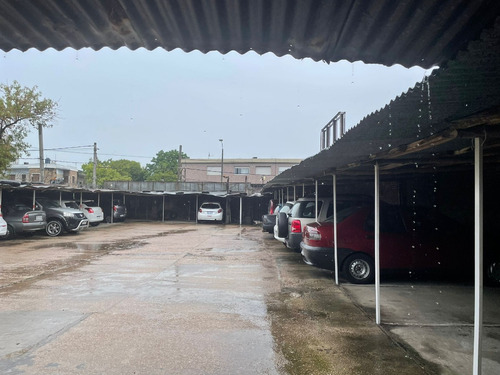 Imagen 6 de 11 de Parking - Garage Con 35 Plazas Fijas