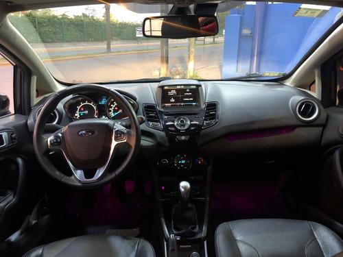 Ford Fiesta Kinetic 1.6 Titanium 2015