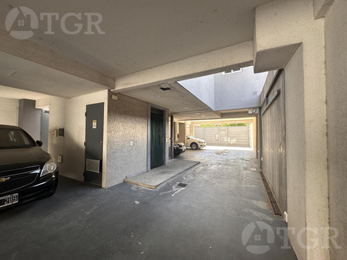Venta Departamento Monoambiente Con Cochera Cubierta En Caseros