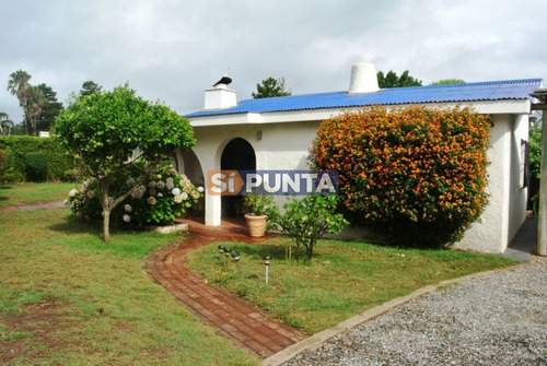 Imagen 1 de 23 de Casa En Venta En El Tesoro, Cerca De La Playa