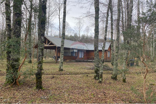 Parcela 8.700 M2 Con 6 Cabañas Equipadas Pucon