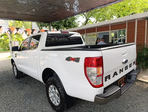 Ford Ranger XLS MT 3.2 DIESEL
