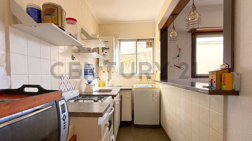 Venta De Departamento Dos Ambientes A 200 Metros De Plaza Colón, Mar Del Plata.