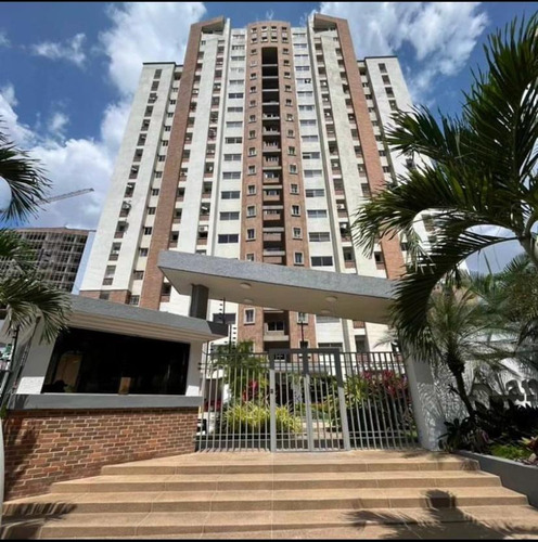 Iev Luxury Vende Apartamento En Resd. Alameda, Urb. Los Mangos C9274