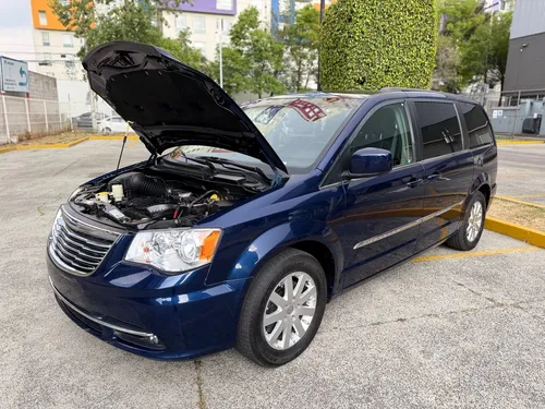 Chrysler Town & Country 3.6 Touring Piel Mt
