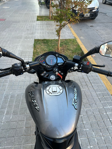 Rouser Ns 200
