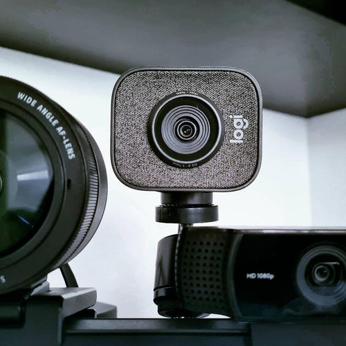 Imagen 2 de 5 de Streamcam Logitech + Micrófono Blue Yeti