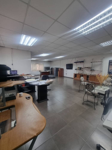 Galpón En Venta En Los Teques